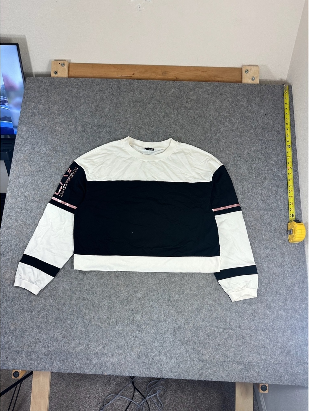 EA7 Emporio Armani cropped white and black long sleeve top Womens size 2XL